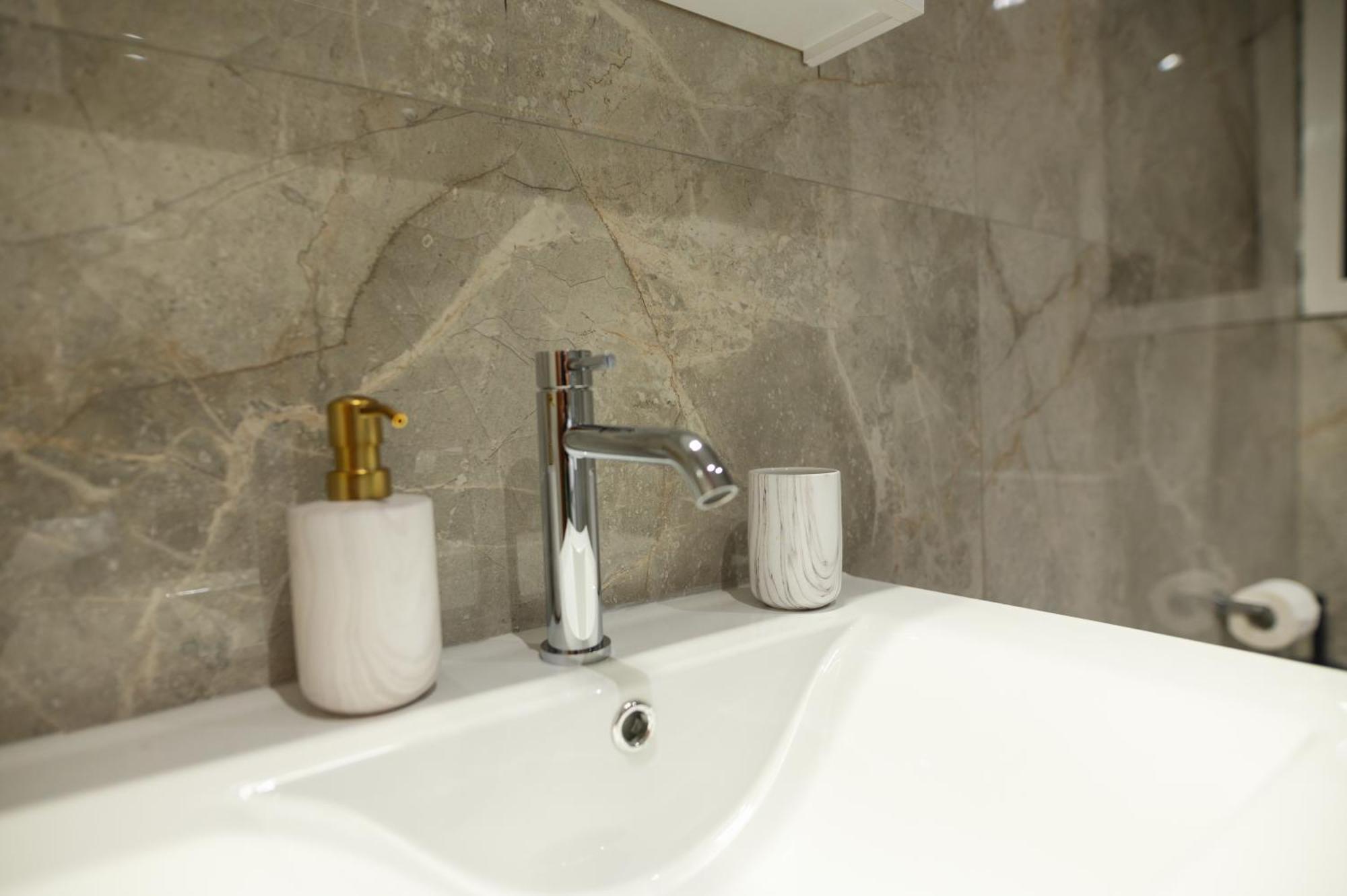 Ancient Forest Suite By Heeaven'S Hall Luxury Suites Alexandroupoli Eksteriør billede